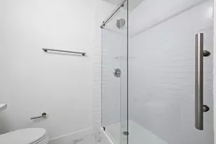 13031 Burninglog Ln, Dallas, TX 75243 - Photo 15