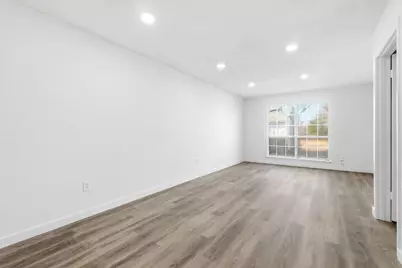 13031 Burninglog Lane, Dallas, TX 75243 - Photo 19