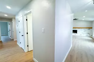 2602 Bennington Ct, Grand Prairie, TX 75052 - Photo 23