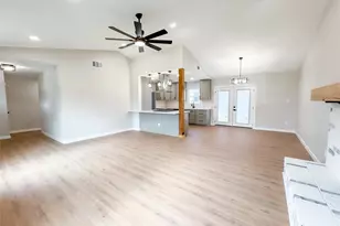 2602 Bennington Ct, Grand Prairie, TX 75052 - Photo 5