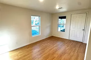 251 E Crow St, Stephenville, TX 76401 - Photo 3