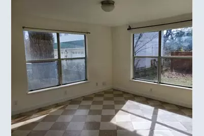 921 W Oak Street, Denton, TX 76201 - Photo 5