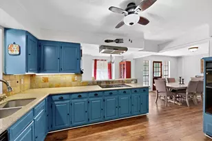 277 Creekwood Dr, Lancaster, TX 75146 - Photo 11