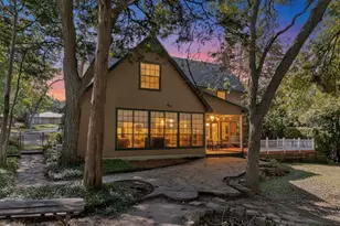 277 Creekwood Dr, Lancaster, TX 75146 - Photo 3