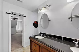 277 Creekwood Dr, Lancaster, TX 75146 - Photo 21