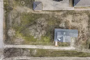 2026 Christian Rd, Ennis, TX 75119 - Photo 37