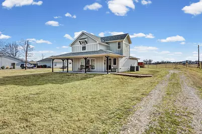 2026 Christian Road, Ennis, TX 75119 - Photo 3