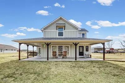 2026 Christian Road, Ennis, TX 75119 - Photo 5