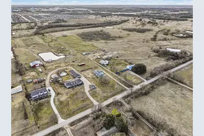 2026 Christian Road, Ennis, TX 75119 - Photo 39