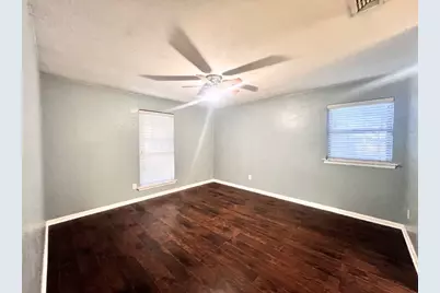 201 Lester Street, Burleson, TX 76028 - Photo 5