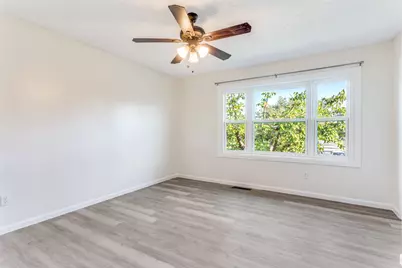 826 Wildwood Lane, Grapevine, TX 76051 - Photo 15