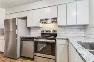 826 Wildwood Ln, Grapevine, TX 76051 - Photo 13