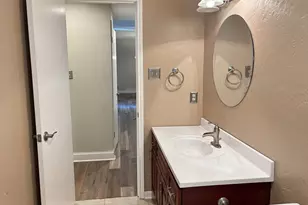 6017 Shady Valley Ct, Garland, TX 75043 - Photo 9