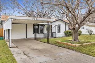 208 Kay Ln, Saginaw, TX 76179 - Photo 3