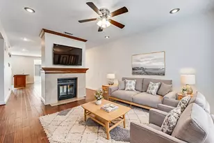 407 Josephine St, Dallas, TX 75246 - Photo 1