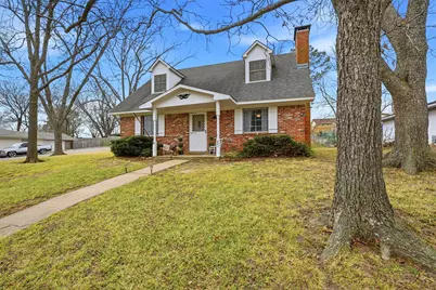 231 Ross Avenue, Denison, TX 75020 - Photo 1