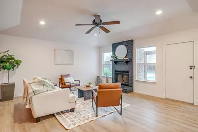 800 Crestview Drive, Burleson, TX 76028 - Photo 5