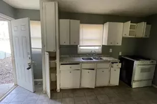 3313 Hatcher St, Fort Worth, TX 76119 - Photo 9