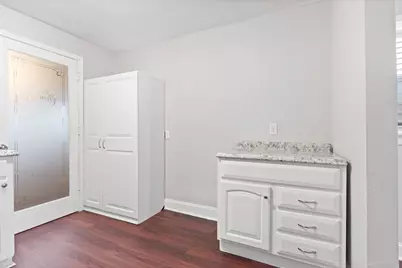 5729 Blackmore Avenue, Fort Worth, TX 76107 - Photo 13