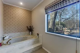 9915 Wood Forest Dr, Dallas, TX 75243 - Photo 23