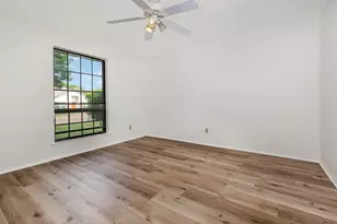 13426 Whispering Hills Dr, Dallas, TX 75243 - Photo 25