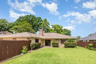 13426 Whispering Hills Dr, Dallas, TX 75243 - Photo 33