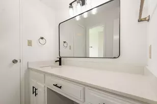 13426 Whispering Hills Dr, Dallas, TX 75243 - Photo 23