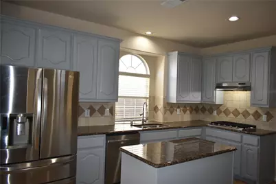 4831 King Harbor Court, Grand Prairie, TX 75052 - Photo 11