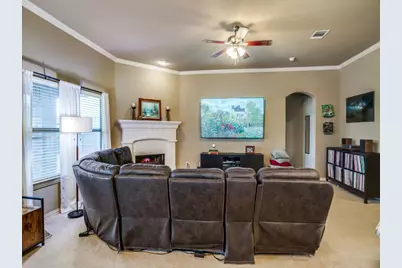 315 Crosscreek Drive, Princeton, TX 75407 - Photo 5