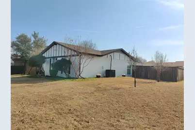 2700 Winding Creek Drive, Carrollton, TX 75007 - Photo 3