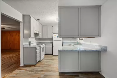 2305 Gilbert Circle, Arlington, TX 76010 - Photo 7