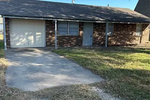 1836 Coral Rd, Pelican Bay, TX 76020 - Photo 1