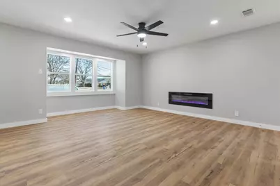 10129 Newcombe Drive, Dallas, TX 75228 - Photo 7