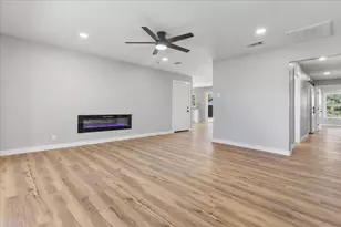 10129 Newcombe Dr, Dallas, TX 75228 - Photo 9