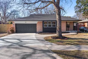 10129 Newcombe Dr, Dallas, TX 75228 - Photo 3