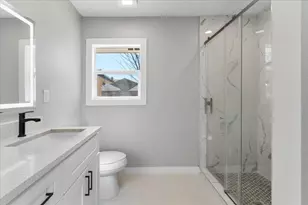 10129 Newcombe Dr, Dallas, TX 75228 - Photo 19