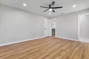 10129 Newcombe Dr, Dallas, TX 75228 - Photo 23