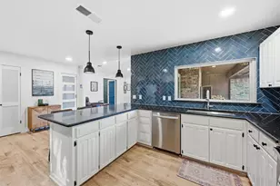 3910 Firethorn Dr, Arlington, TX 76017 - Photo 3