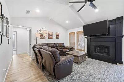 3910 Firethorn Drive, Arlington, TX 76017 - Photo 9