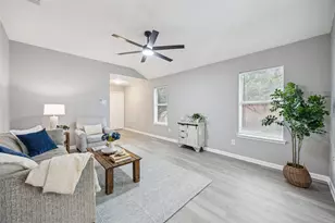 621 Renaissance Pl, Cedar Hill, TX 75104 - Photo 5