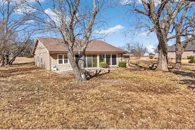 135 Lakeview Drive, Runaway Bay, TX 76426 - Photo 19