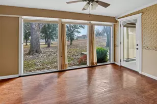 135 Lakeview Dr, Runaway Bay, TX 76426 - Photo 11