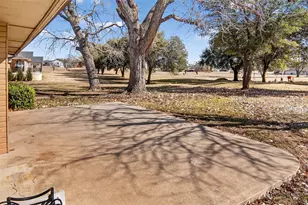 135 Lakeview Dr, Runaway Bay, TX 76426 - Photo 21