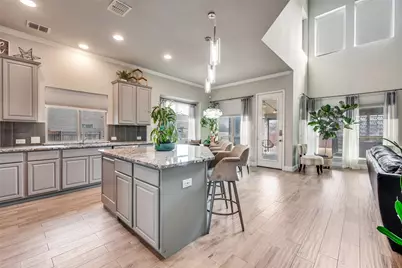 329 Valentino Way, Grand Prairie, TX 75052 - Photo 5