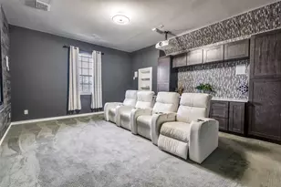 329 Valentino Wy, Grand Prairie, TX 75052 - Photo 9