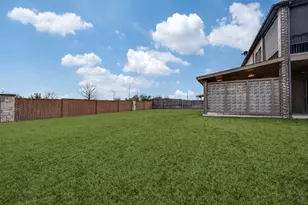 329 Valentino Wy, Grand Prairie, TX 75052 - Photo 23