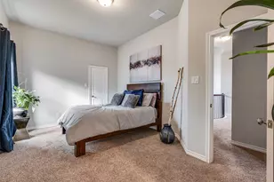 329 Valentino Wy, Grand Prairie, TX 75052 - Photo 15