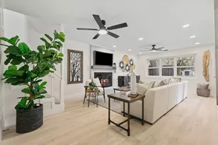 611 Ravenwood Dr, Arlington, TX 76013 - Photo 9