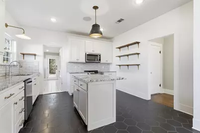 107 Sunset Drive, Cleburne, TX 76033 - Photo 5