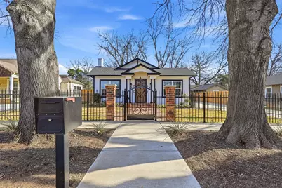 107 Sunset Drive, Cleburne, TX 76033 - Photo 3